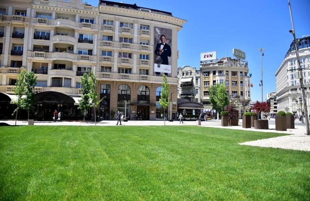 Hotel Room City Square With Great View No Parking Skopje Exteriör bild
