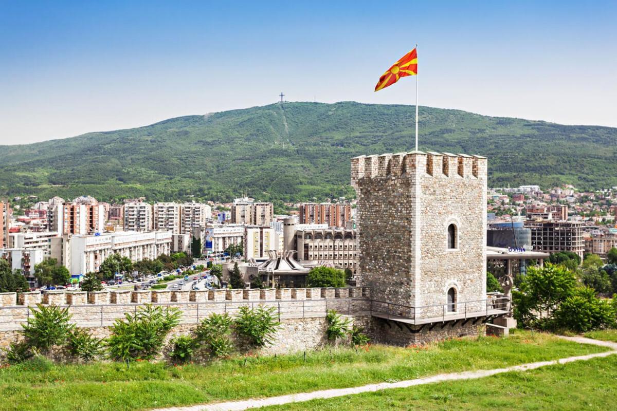 Hotel Room City Square With Great View No Parking Skopje Exteriör bild